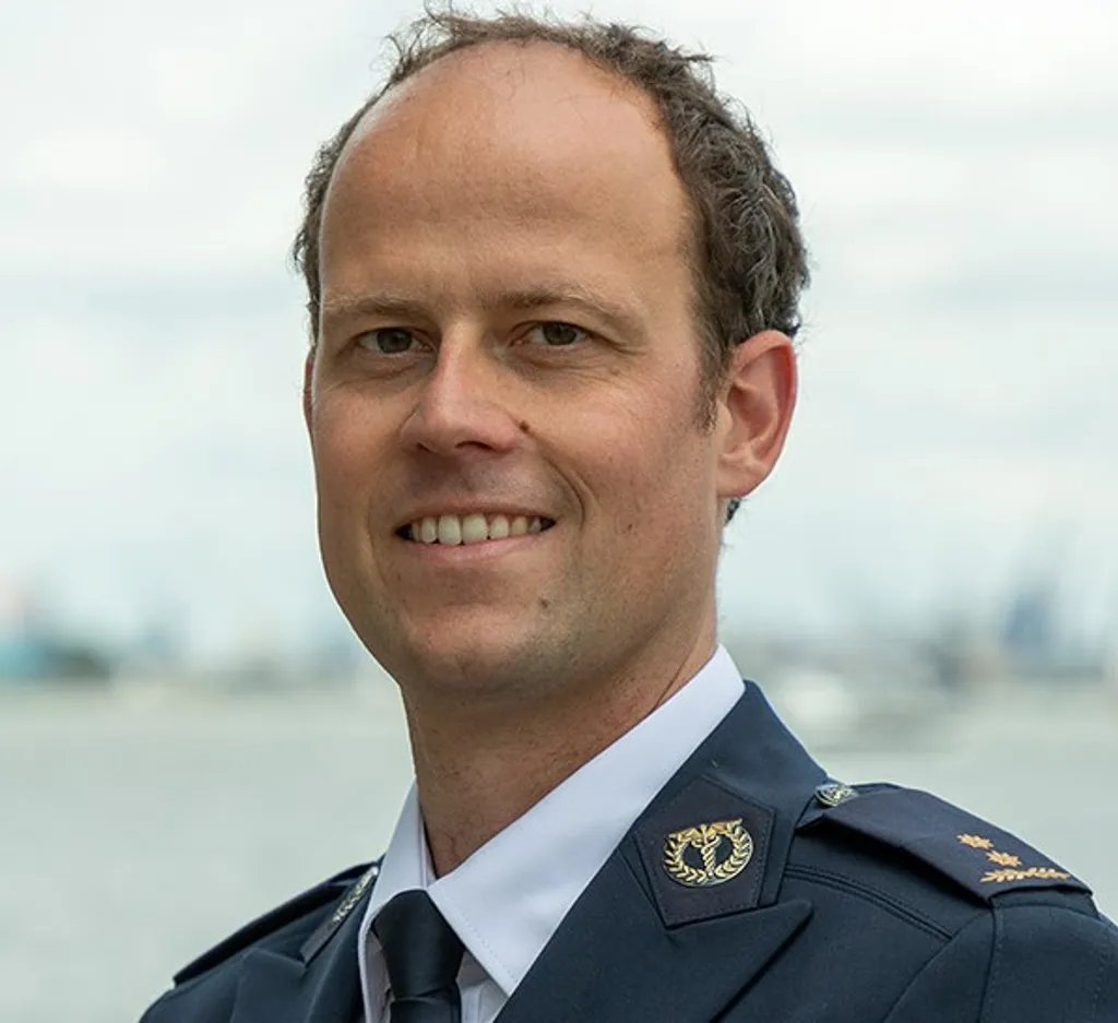 Afbeelding bij artikel Maarten Molenbeek, Woordvoerder Douane Nederland: “De vonk slaat steeds vaker over”
