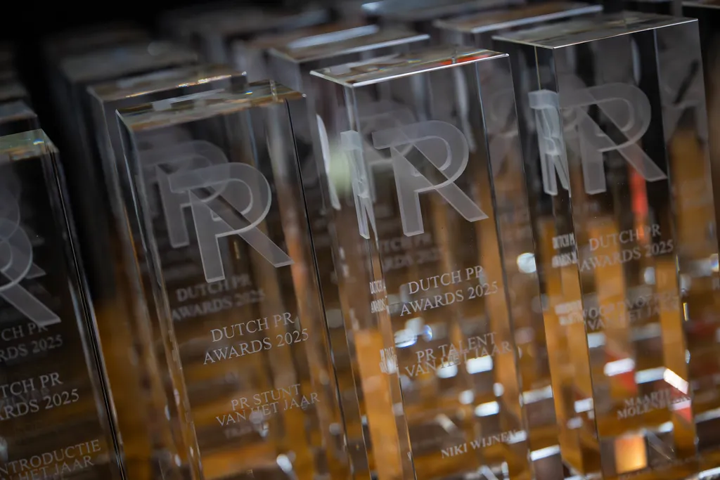 Afbeelding bij artikel Glamour, AI en PR-talent: terugblik op de Dutch PR Awards 2025